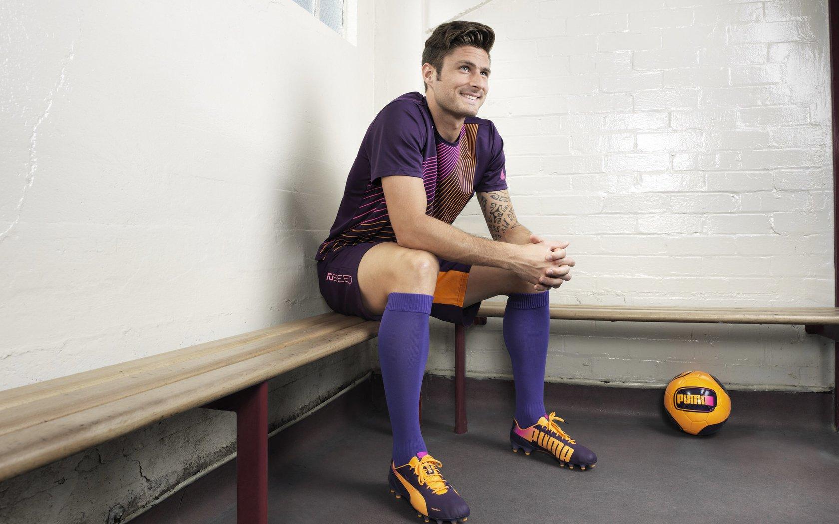 昔日篮坛巨塔转身 唐正东正式告别赛场 三夺MVP辉煌与易建联争辉时代落幕